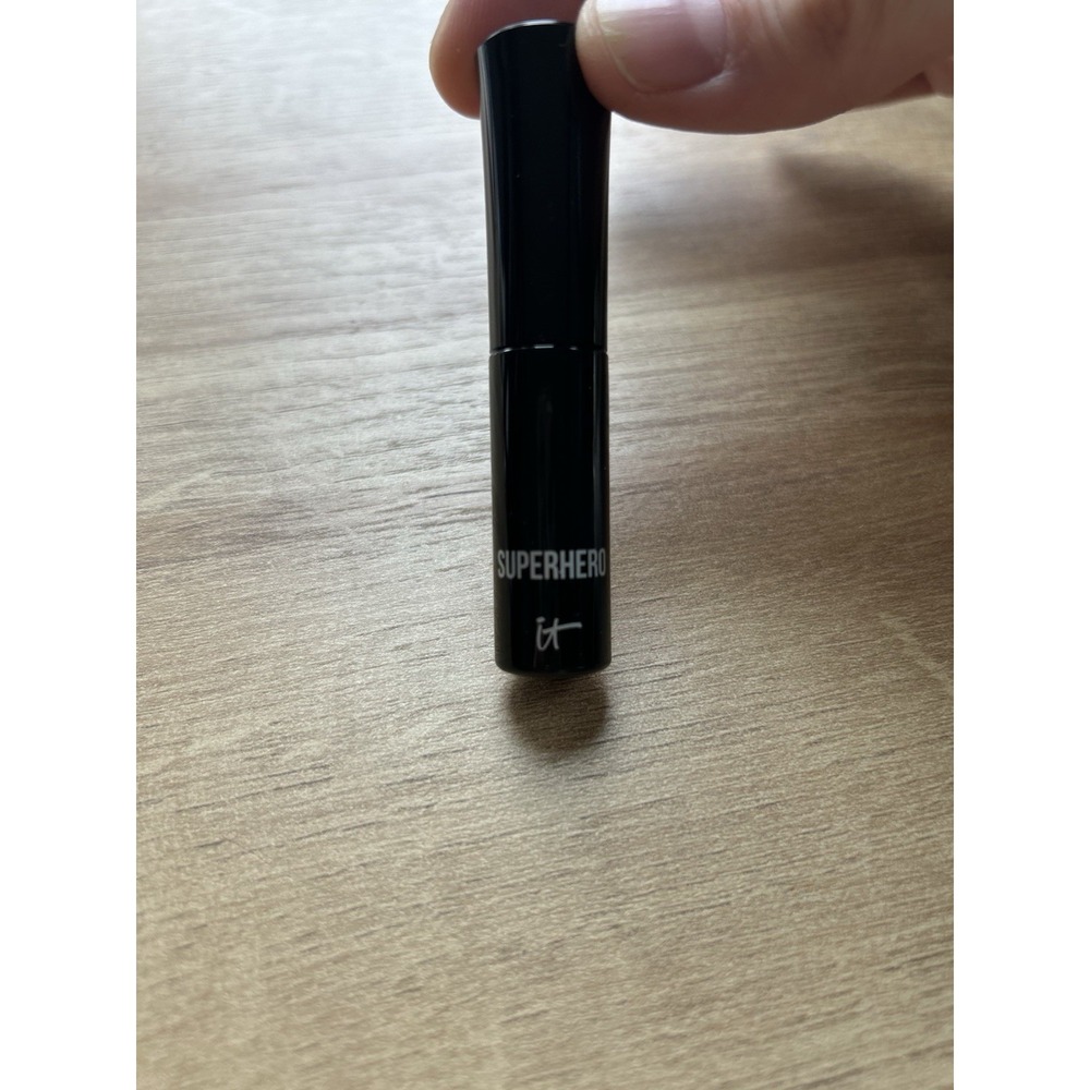 IT Cosmetics Superhero Volumizing Mascara Super Black Travel Size 0.17 OZ